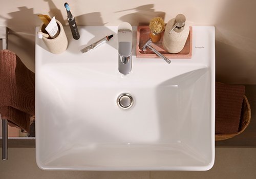 Ein Waschbecken von oben